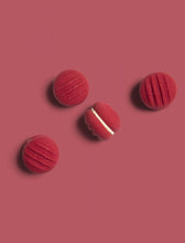 Load image into Gallery viewer, Charlie’s- MINI MELTING MOMENTS RASPBERRY BLISS 50gm
