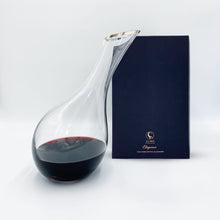 Load image into Gallery viewer, CLINQ- ELEGANCE WINE DECANTER
