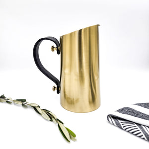 CLINQ- BRASS JUG WITH C HANDLE